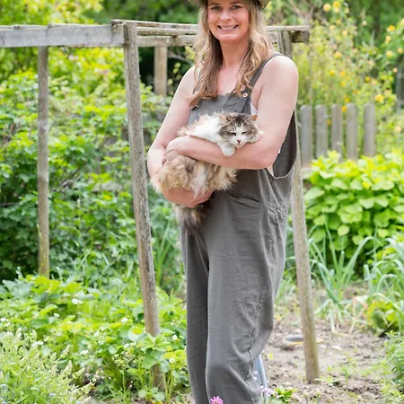 Naturparkbauernhof Poeltl アパート ペラウ