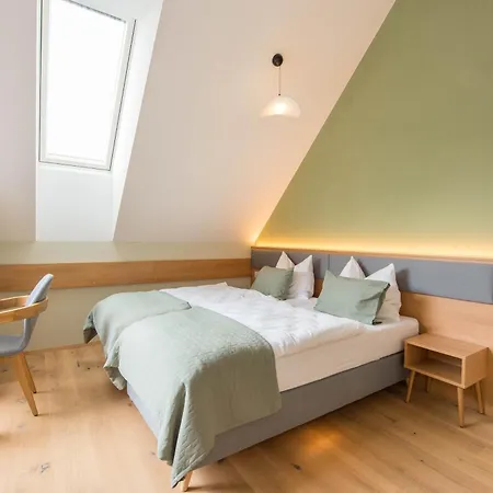 Naturparkbauernhof Poeltl * ペラウ